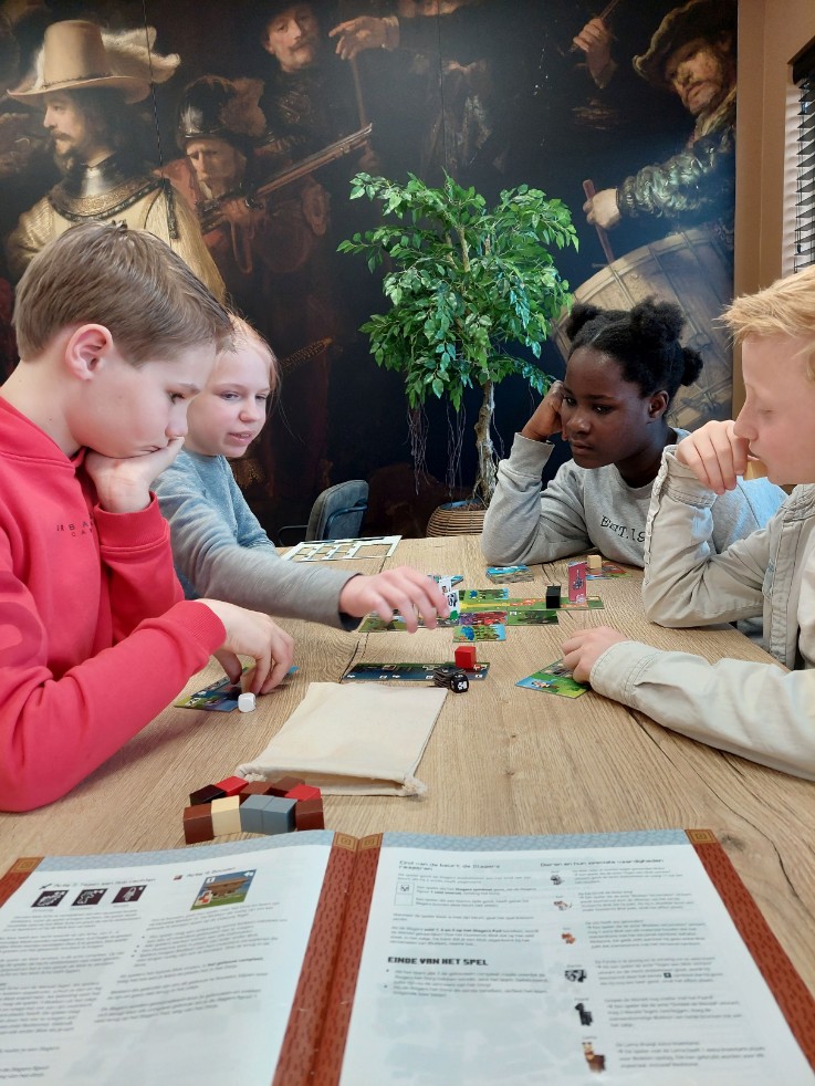 Heel veel spelletjes mét uitleg en begeleiding